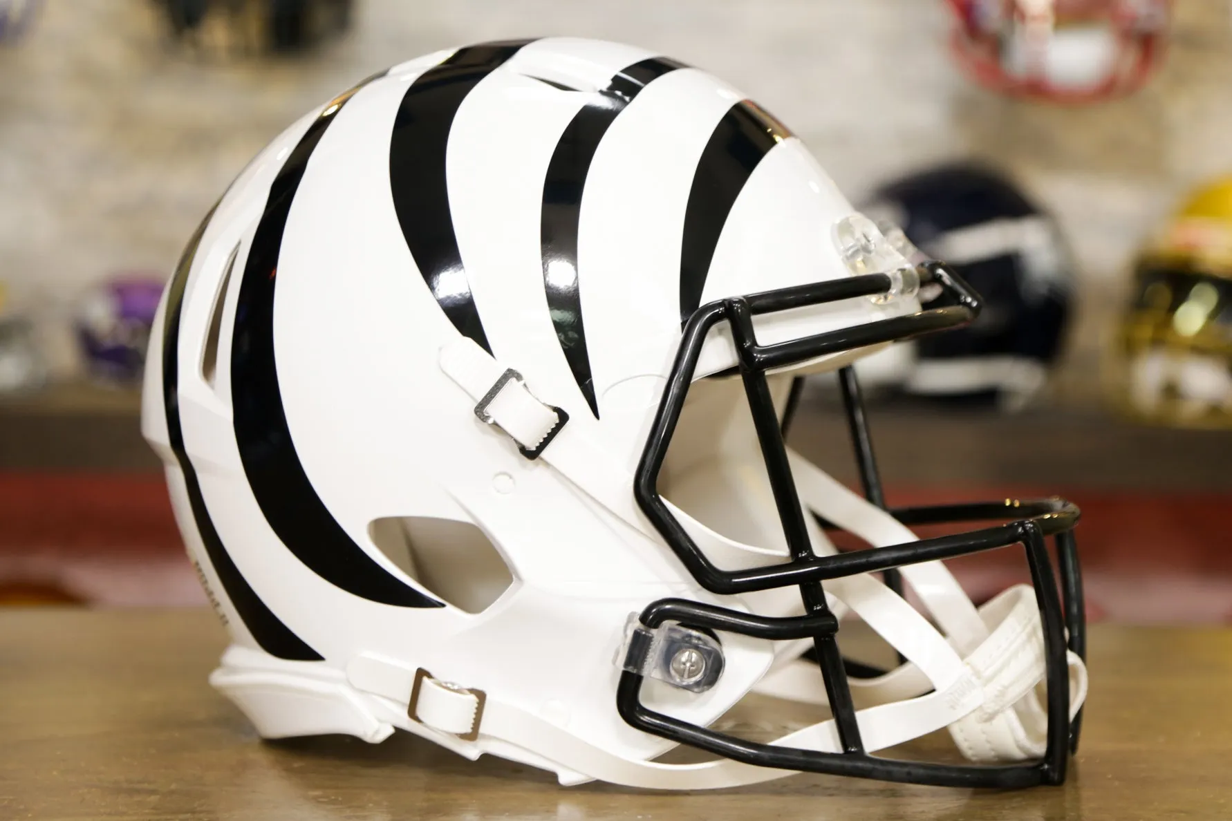 Cincinnati Bengals Riddell Speed Authentic Helmet - White Bengal Alternate