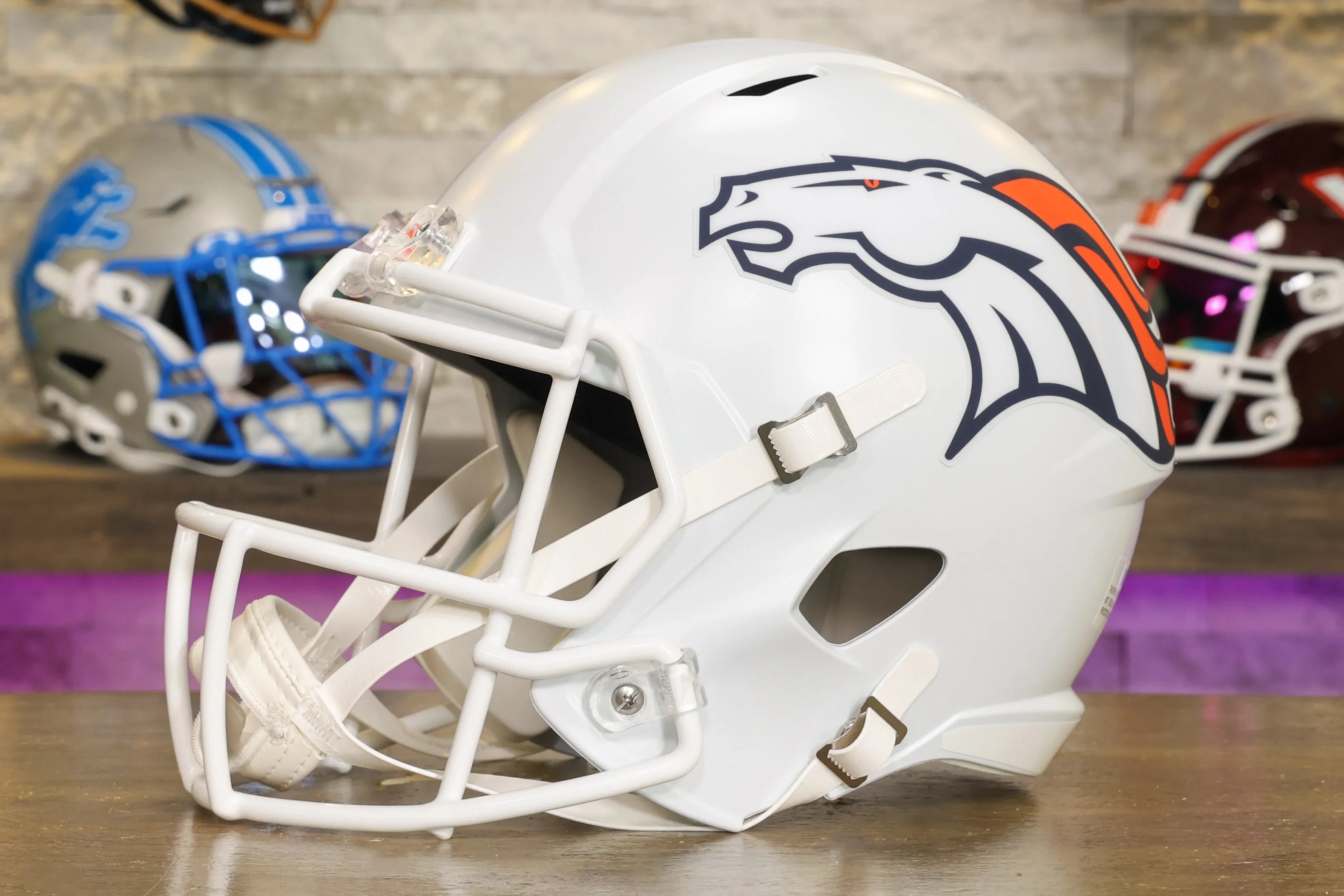 Denver Broncos Riddell Speed Display Helmet - Summit White Alternate - OPEN BOX
