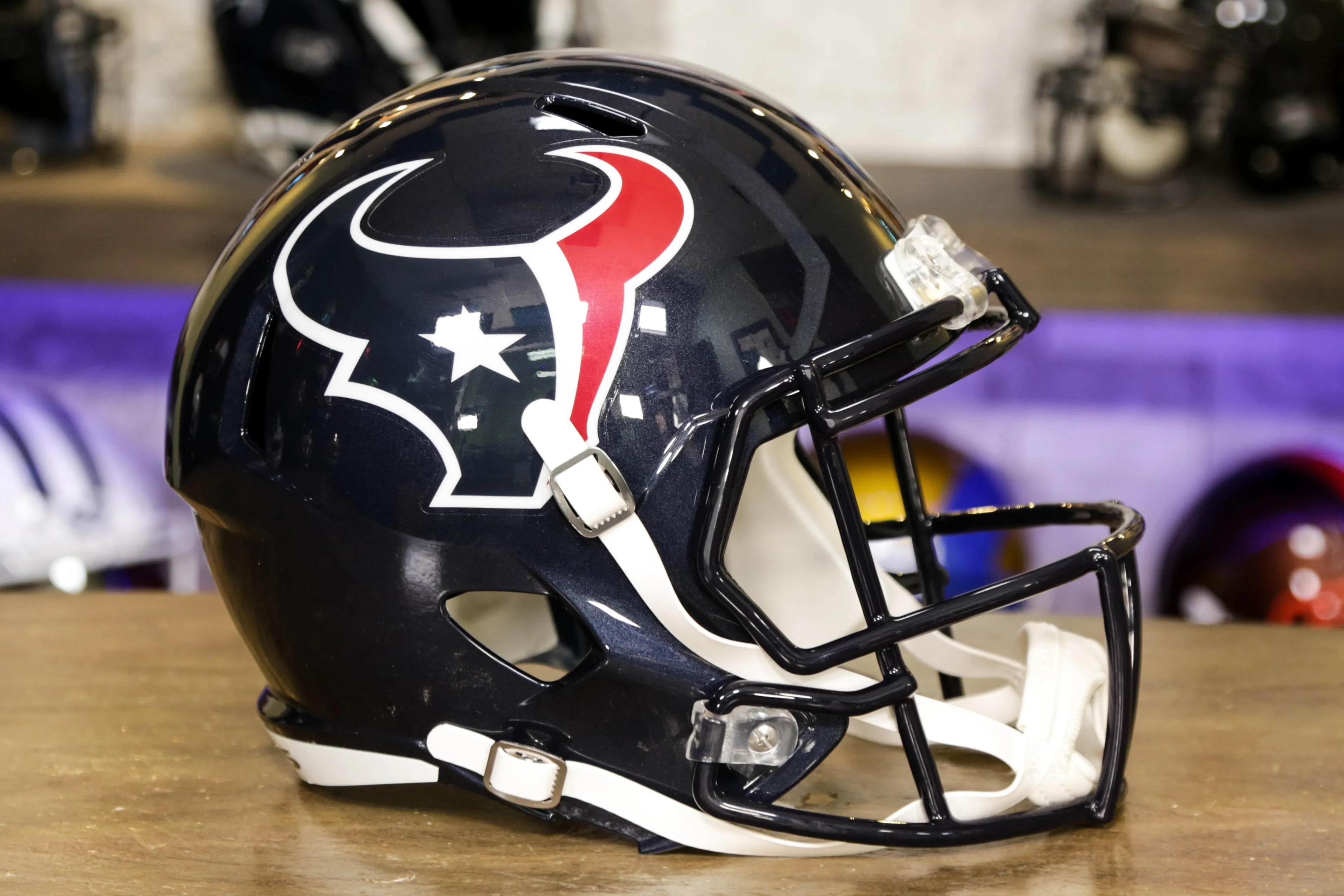 Houston Texans Riddell Speed Display Helmet 2002 - 2023 Throwback