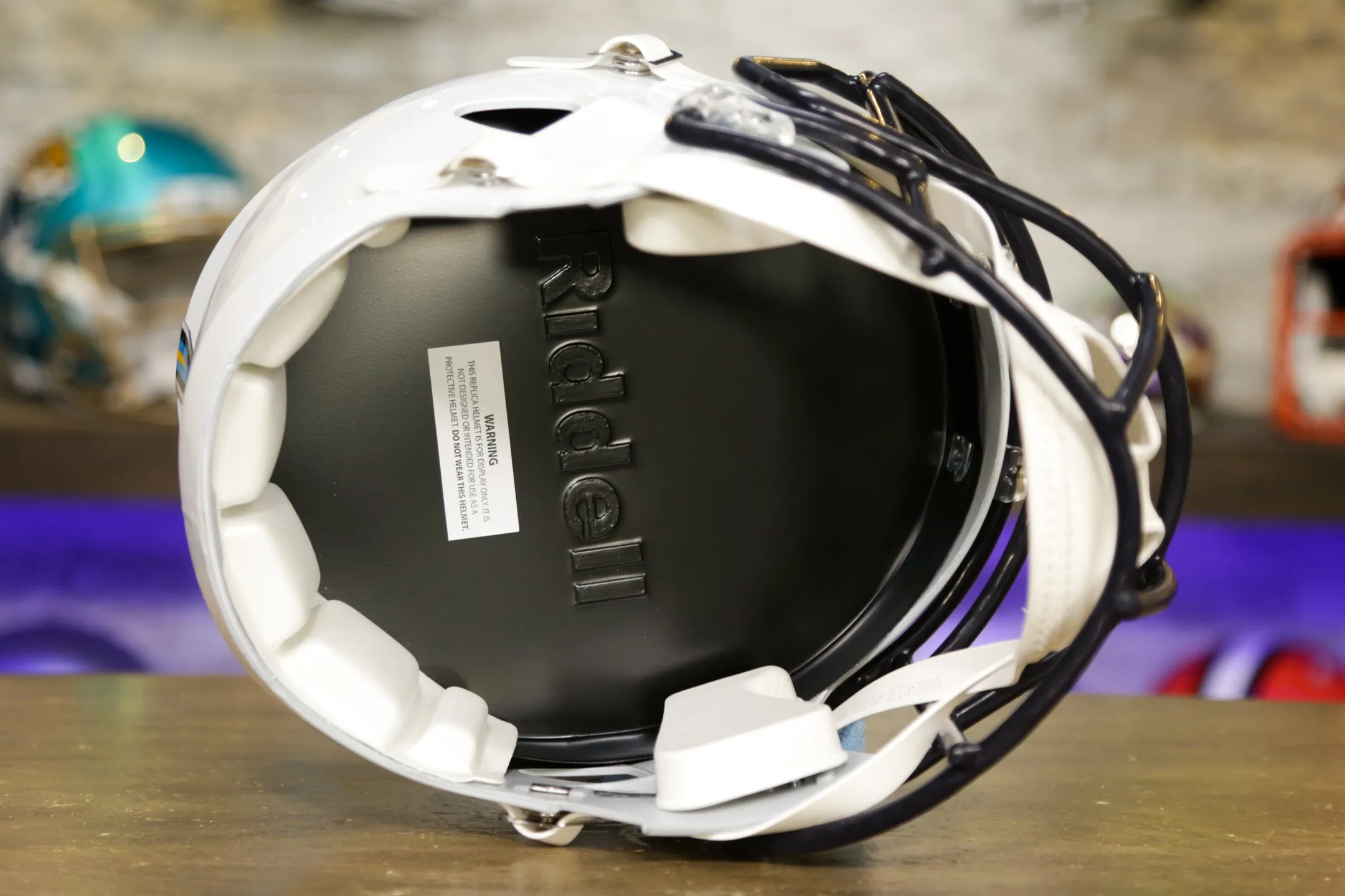 Los Angeles Chargers Riddell Speed Display Helmet - 2007-2019 Throwback