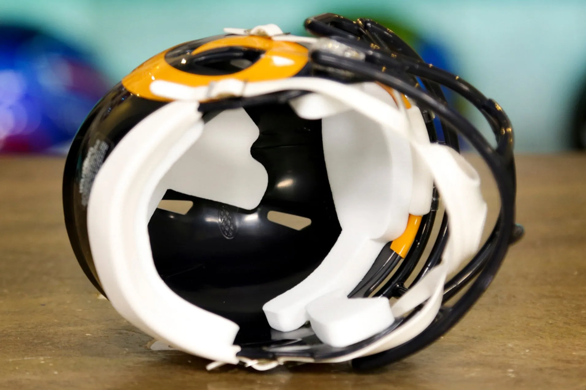 Los Angeles Rams Riddell Speed Mini Helmet - 1981-1999 Throwback