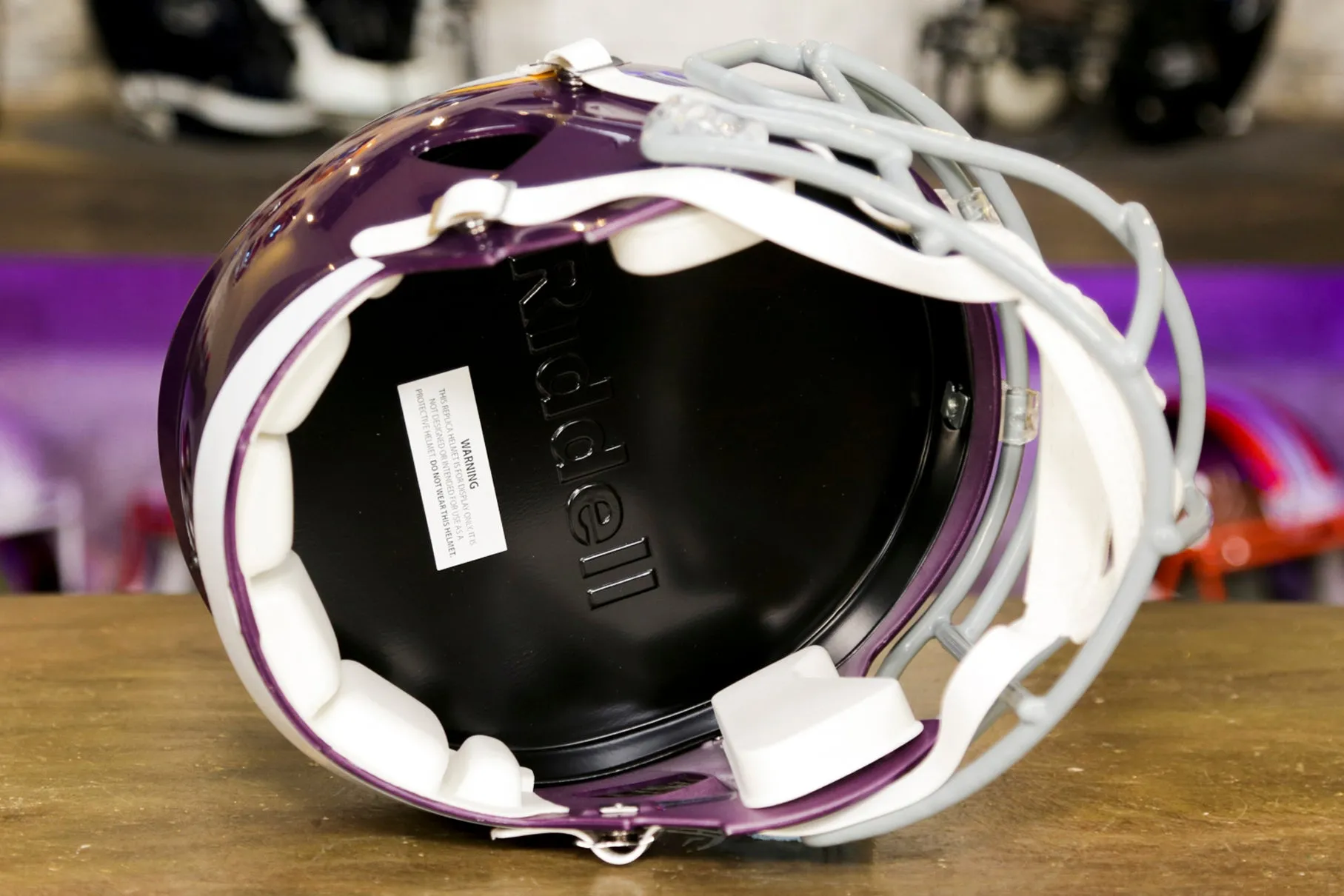 Minnesota Vikings Riddell Speed Display Helmet - 1961-1979 Throwback