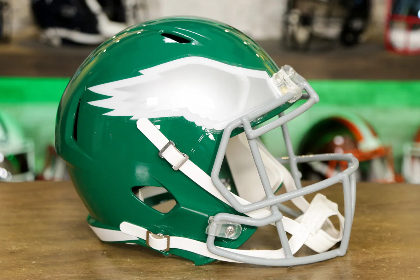 Philadelphia Eagles Riddell Speed Display Helmet - 1974-1995 Throwback