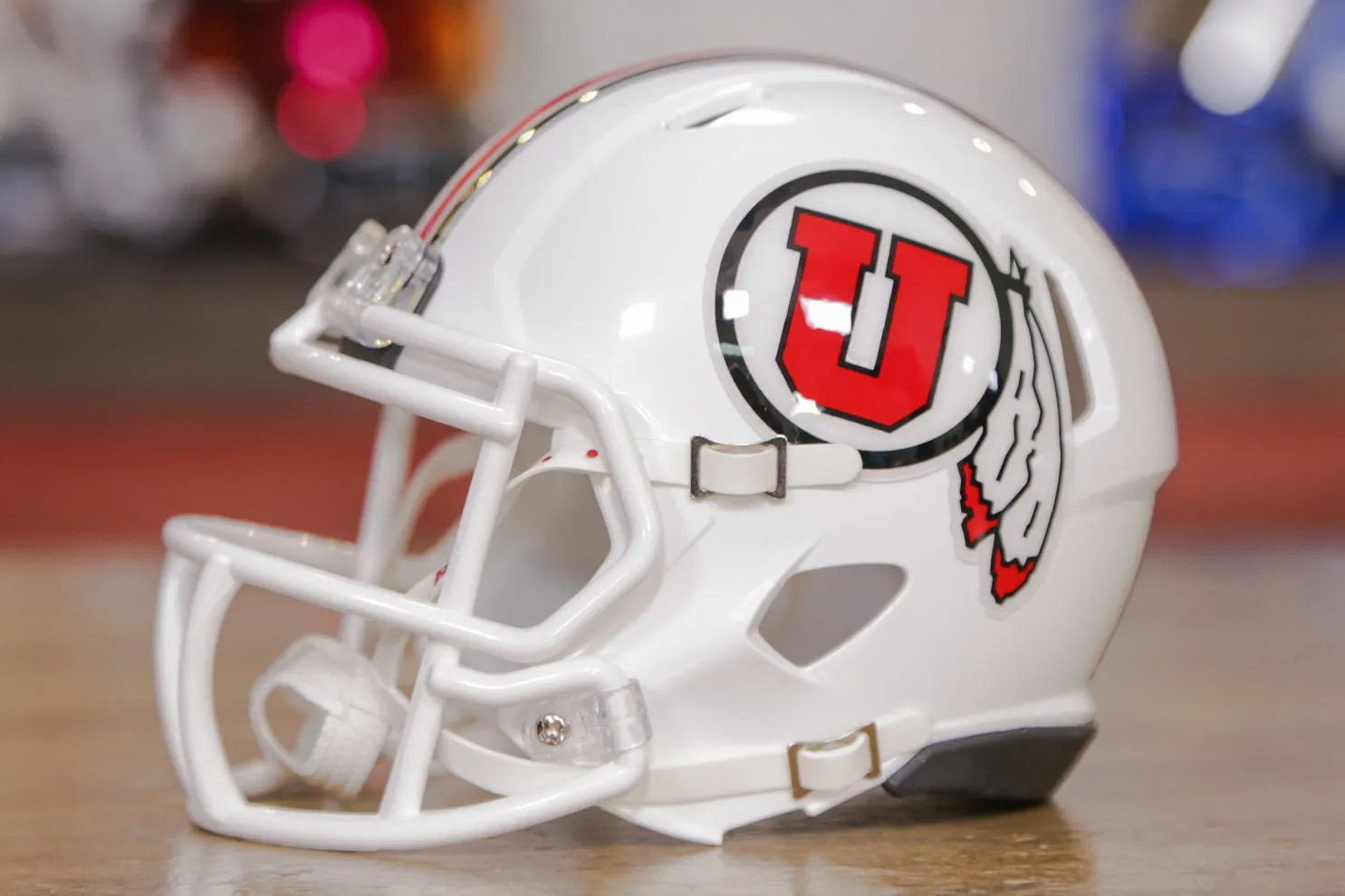 Utah Utes Riddell Speed Mini Helmet - White