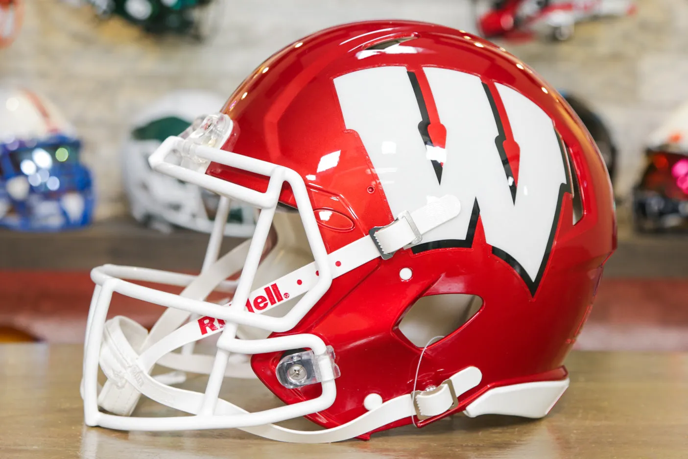 Wisconsin Badgers Riddell Speed Authentic Helmet - Flash